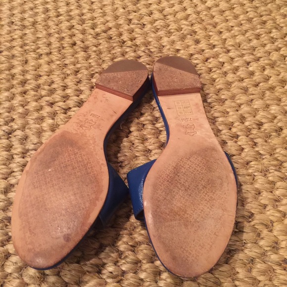 Tory Burch pineapple sandals - Picture 2 of 3